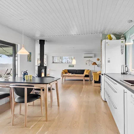 Semesterbostad Amazing In With House Sea View *